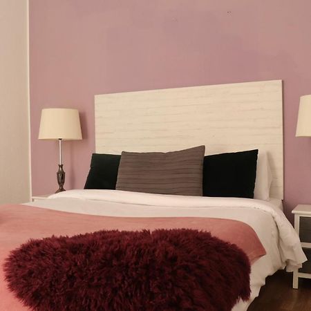 Alani Montjuic Hostel Barcelona Luaran gambar