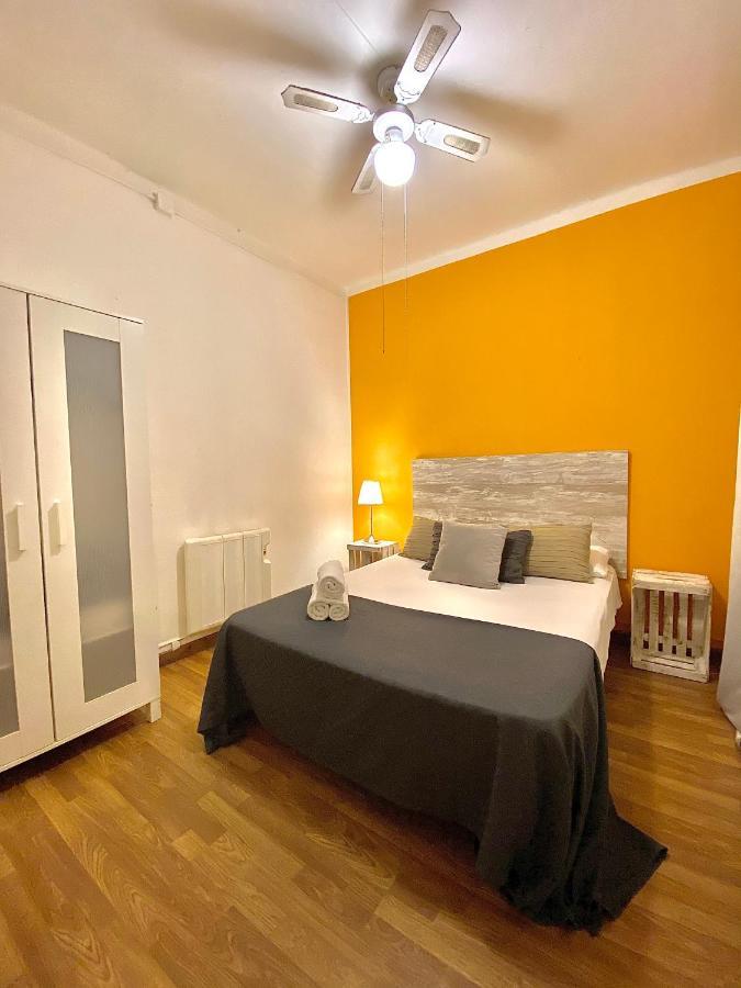 Alani Montjuic Hostel Barcelona Luaran gambar
