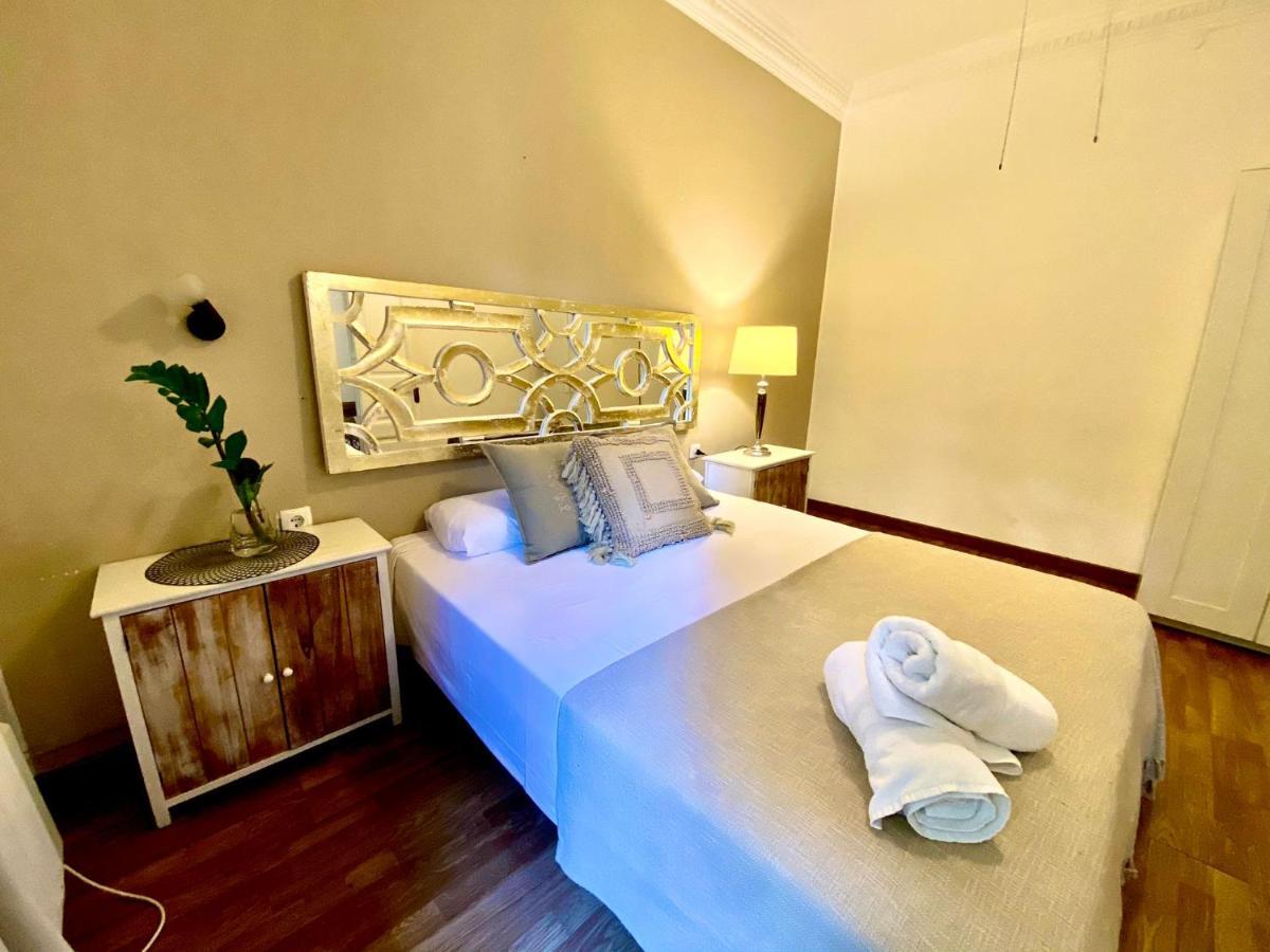 Alani Montjuic Hostel Barcelona Luaran gambar