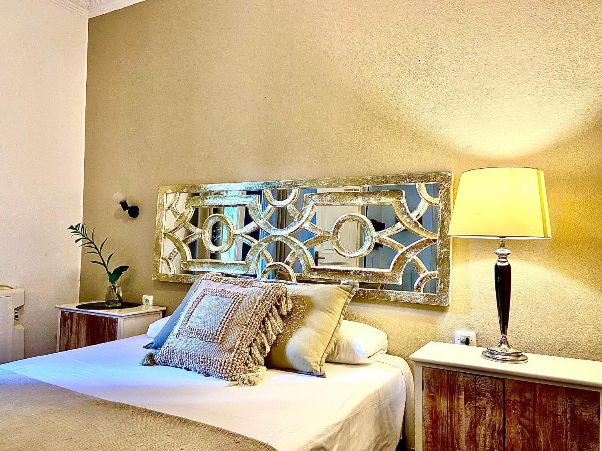 Alani Montjuic Hostel Barcelona Luaran gambar