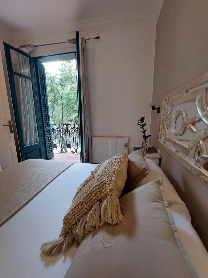 Alani Montjuic Hostel Barcelona Luaran gambar